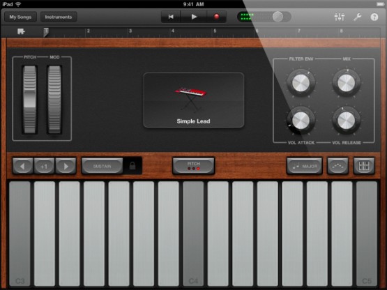 iPad 2 Garageband ~ Synthesizer