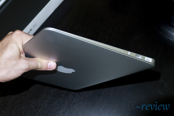 MacBook Air 2011 thickness or better thinness