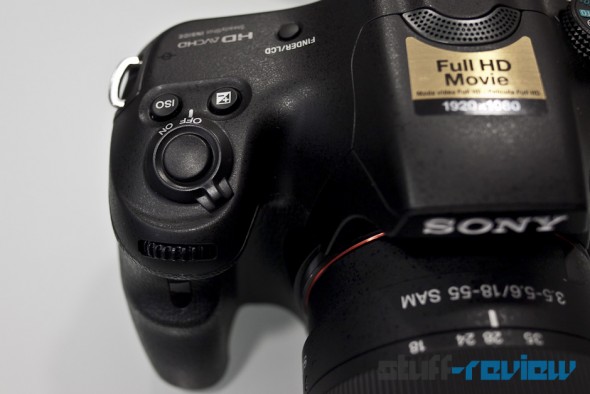 Sony Alpha SLT-A65 hands-on: hand-grip and button layout