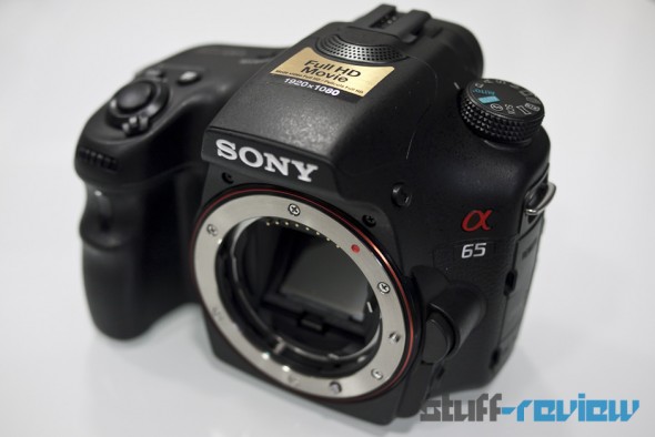 Sony Alpha SLT-A65 hands on: mount and mirror