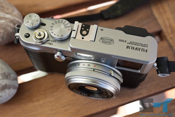 Fujifilm X100 top