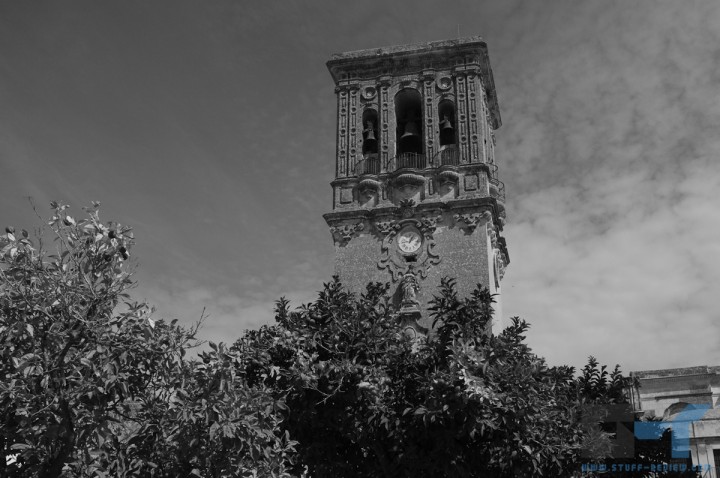 Fujifilm X100 sample shot: Arcos de la Frontera, Spain @ 1/800sec f/10, ISO 200