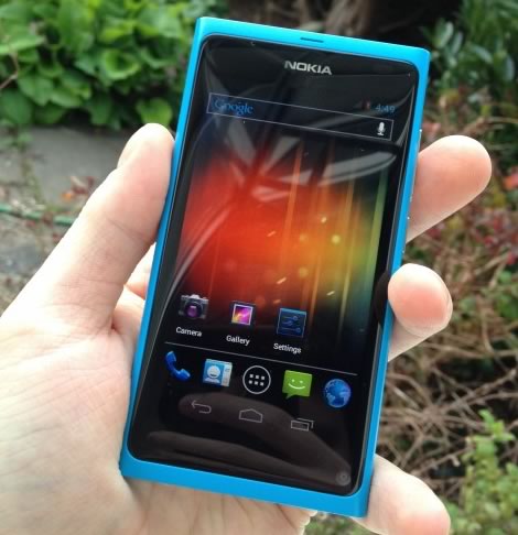 Nokia N9 running Android Ice Cream Sandwich