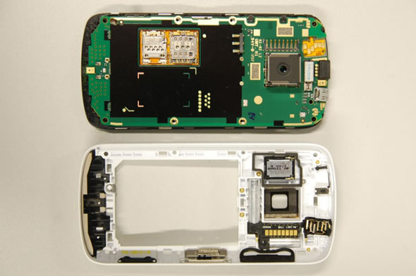 Nokia 808 PureView 41-megapixel camera module inside view FCC