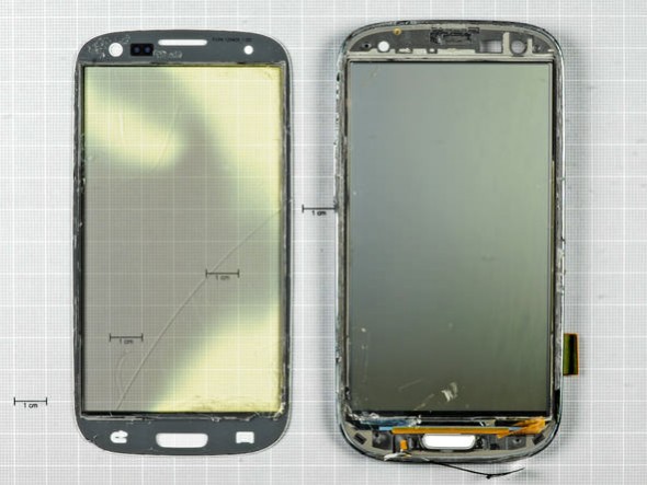 Samsung Galaxy S III teardown: optically laminated Super AMOLED display with Gorilla Glass 2